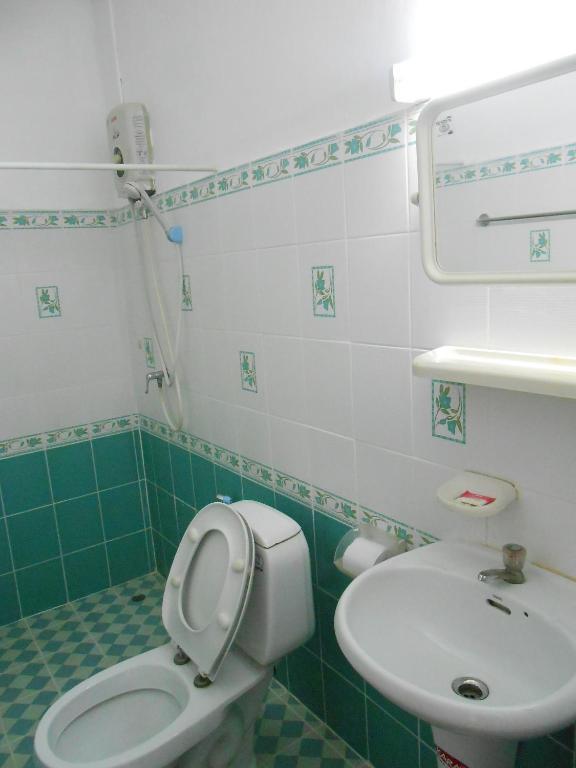 Chanthasom Guesthouse Ban Nongdouang Стая снимка