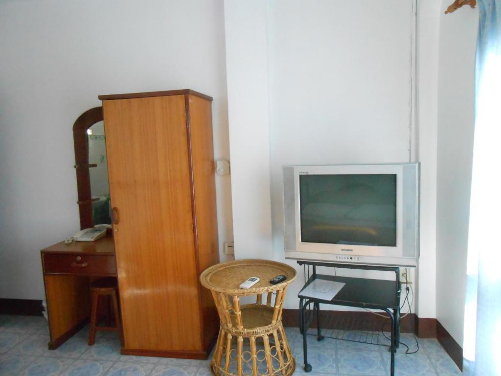 Chanthasom Guesthouse Ban Nongdouang Стая снимка