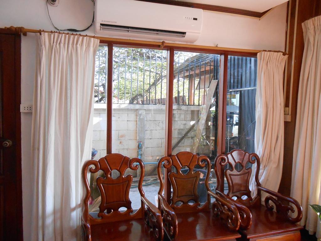 Chanthasom Guesthouse Ban Nongdouang Екстериор снимка