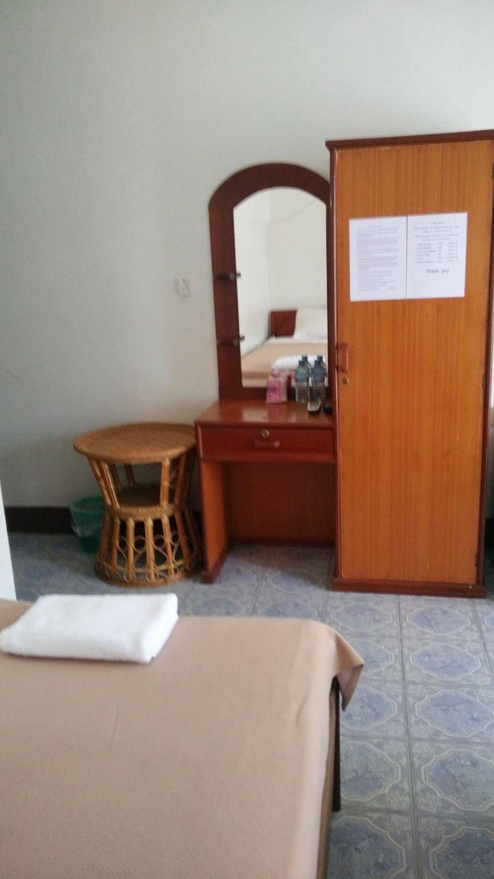 Chanthasom Guesthouse Ban Nongdouang Екстериор снимка