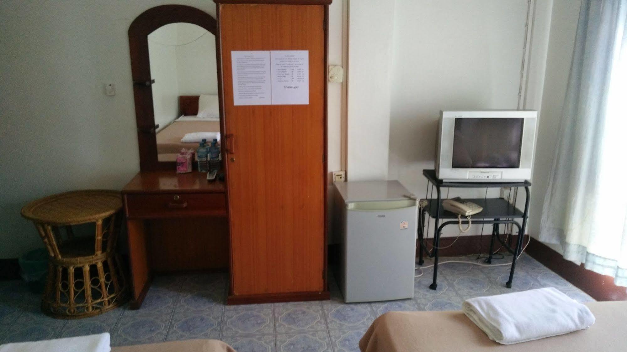 Chanthasom Guesthouse Ban Nongdouang Екстериор снимка