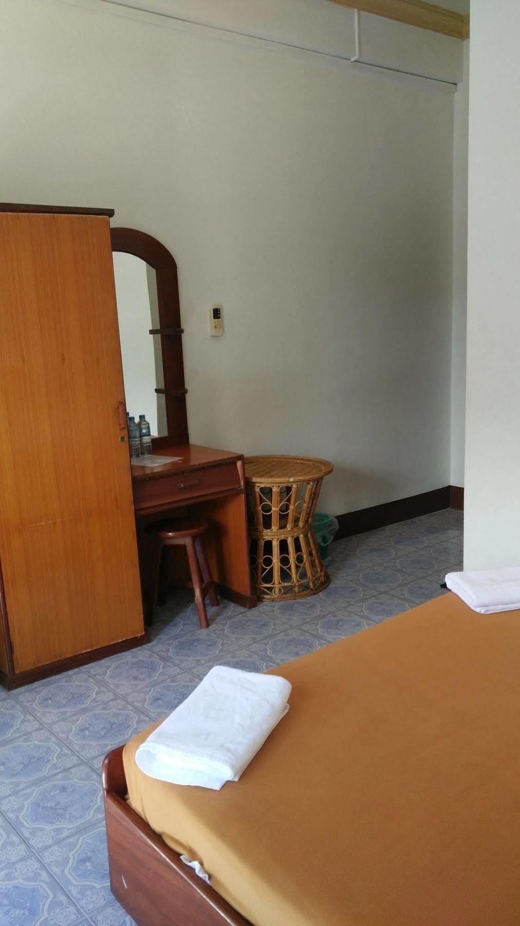 Chanthasom Guesthouse Ban Nongdouang Екстериор снимка