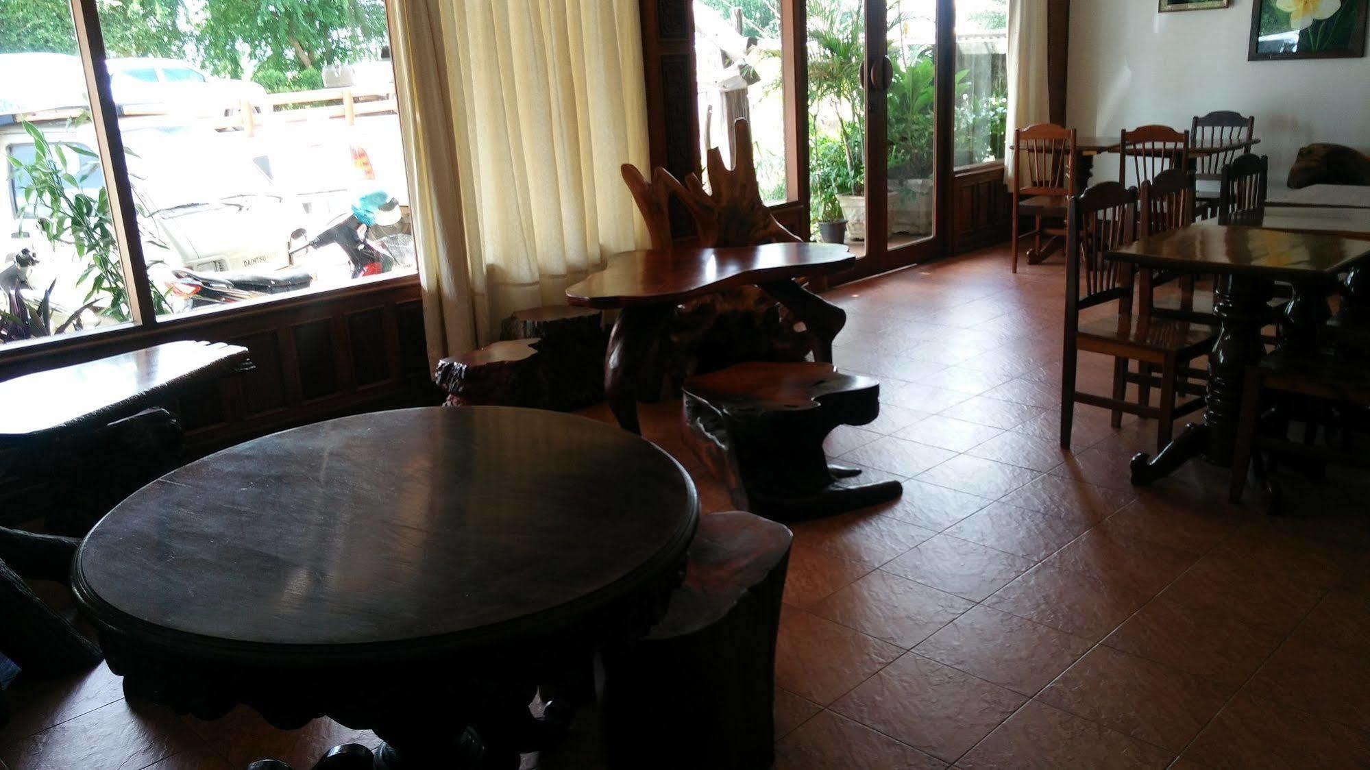 Chanthasom Guesthouse Ban Nongdouang Екстериор снимка